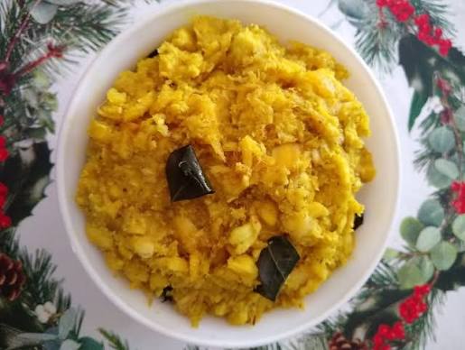 Puzhukku is tubers and pulses boiled together, usually yam, plantain and a bean, finished with coconut and coconut oil.