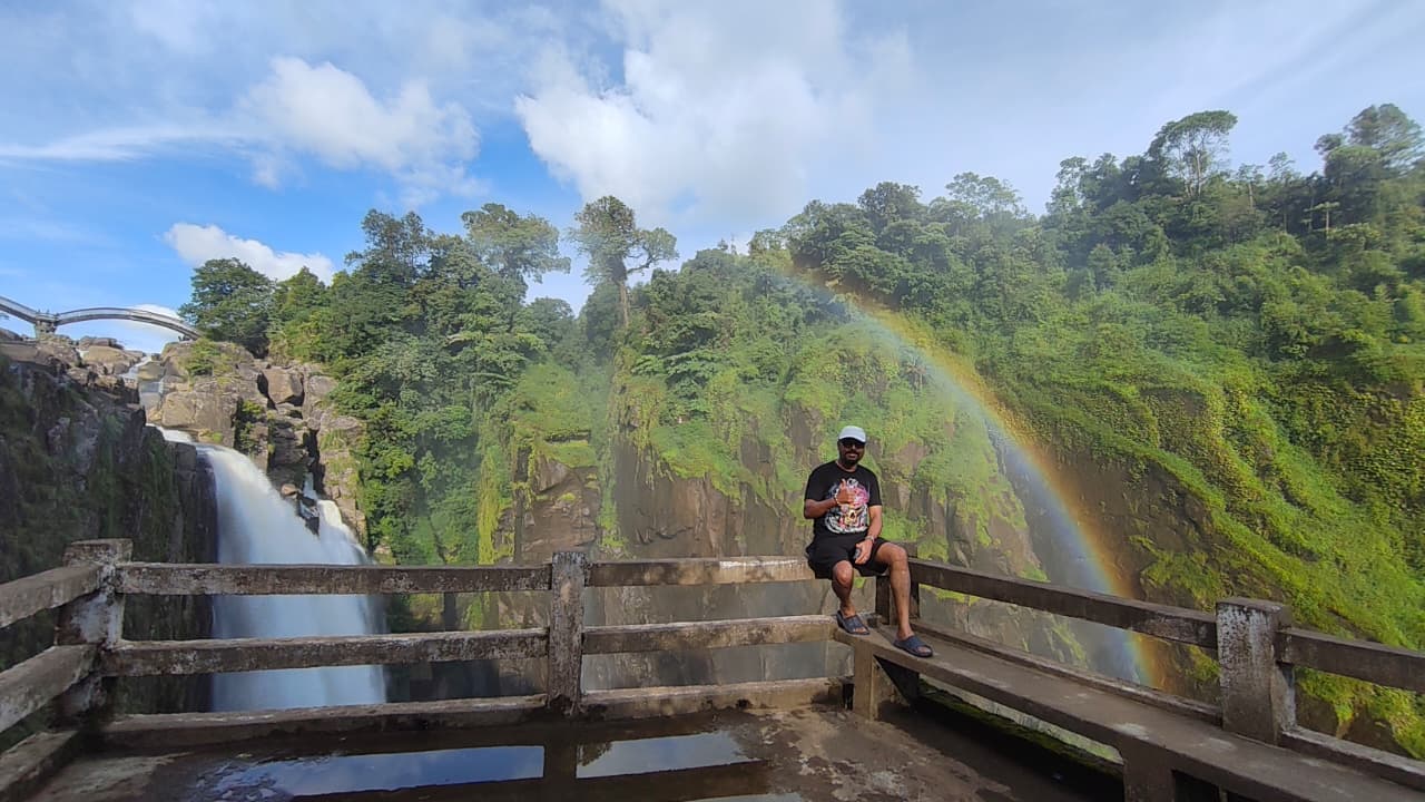 Unplanned stop on a Meghalaya Roadtrip
